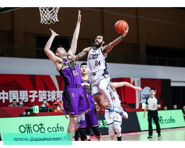 广州男篮客场防守站位，收缩护框必须优先